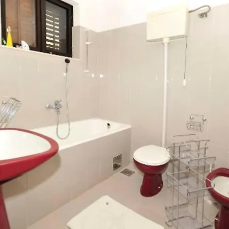 Апартаменты Seaview Ema